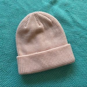 Brand new with tags urban outfitters pink beanie 💗
